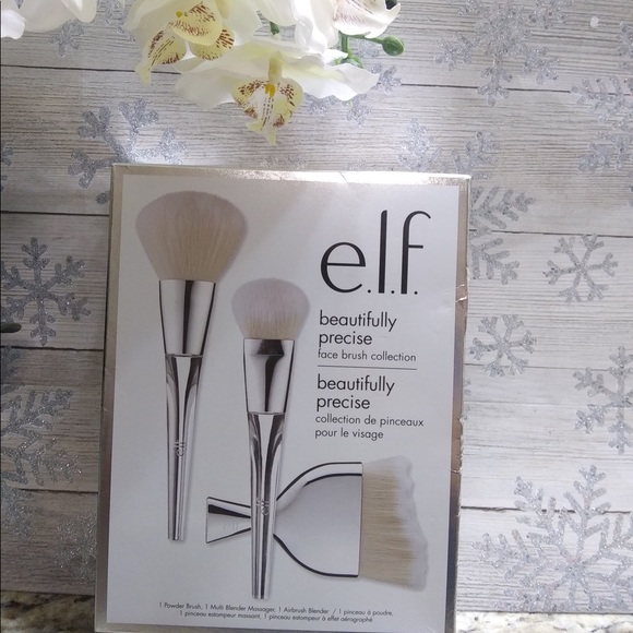 e.l.f. Other - 🆕 🍀 e.l.f. face brush 🍀